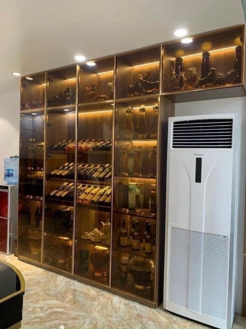 Cánh kính tủ rượu Sài Gòn
