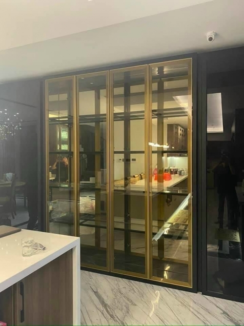 Cánh kính tủ rượu giá rẻ hiện đại